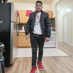 Meet your Posher, Saul guillermo